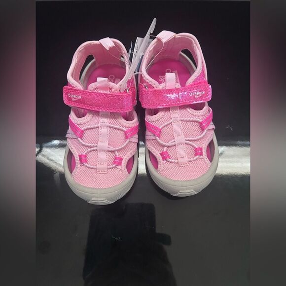 OshKosh B'gosh Pink Kids Girls Toddler Shoes Sandals with Adjustable Straps - Picture 1 of 4